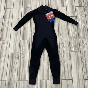 New Patagonia R2 wetsuit.
